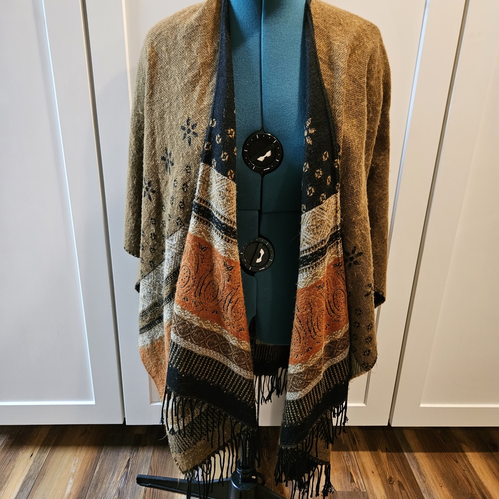 Elegant Brown and Orange Women's Shawl